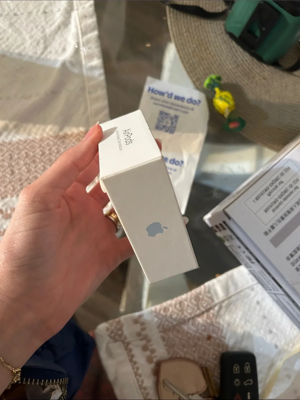 Apple AirPods 4 Box – never opened!